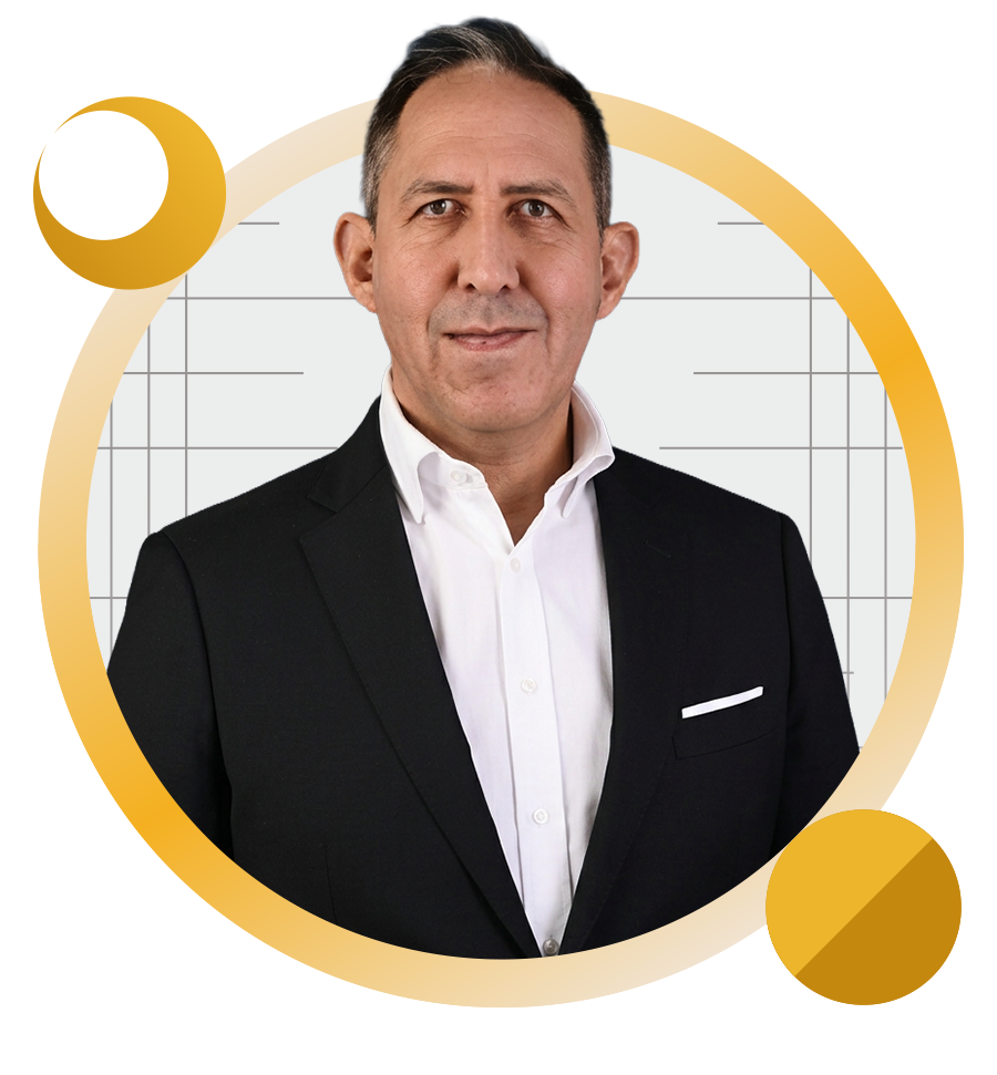 Dr. Victor Huggo Córdova Pluma
